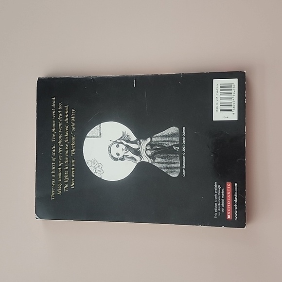 Lot of 2 Scary Books for Kids - Picture 3 of 6